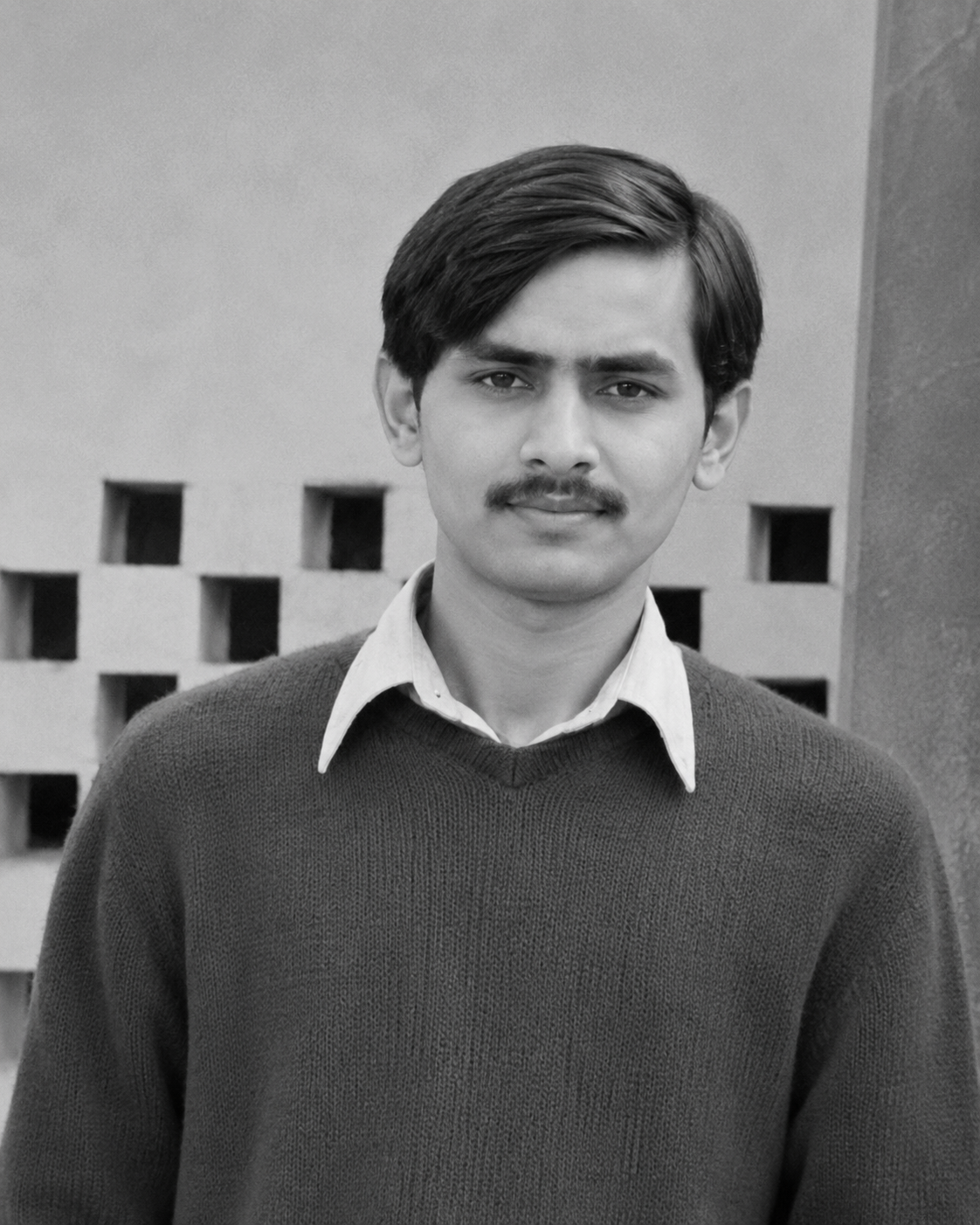 Ashwini Singh Negi school time photo